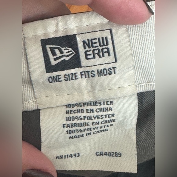 Essentials New Era Olive Green Baseball Capp - Picture 4 of 4